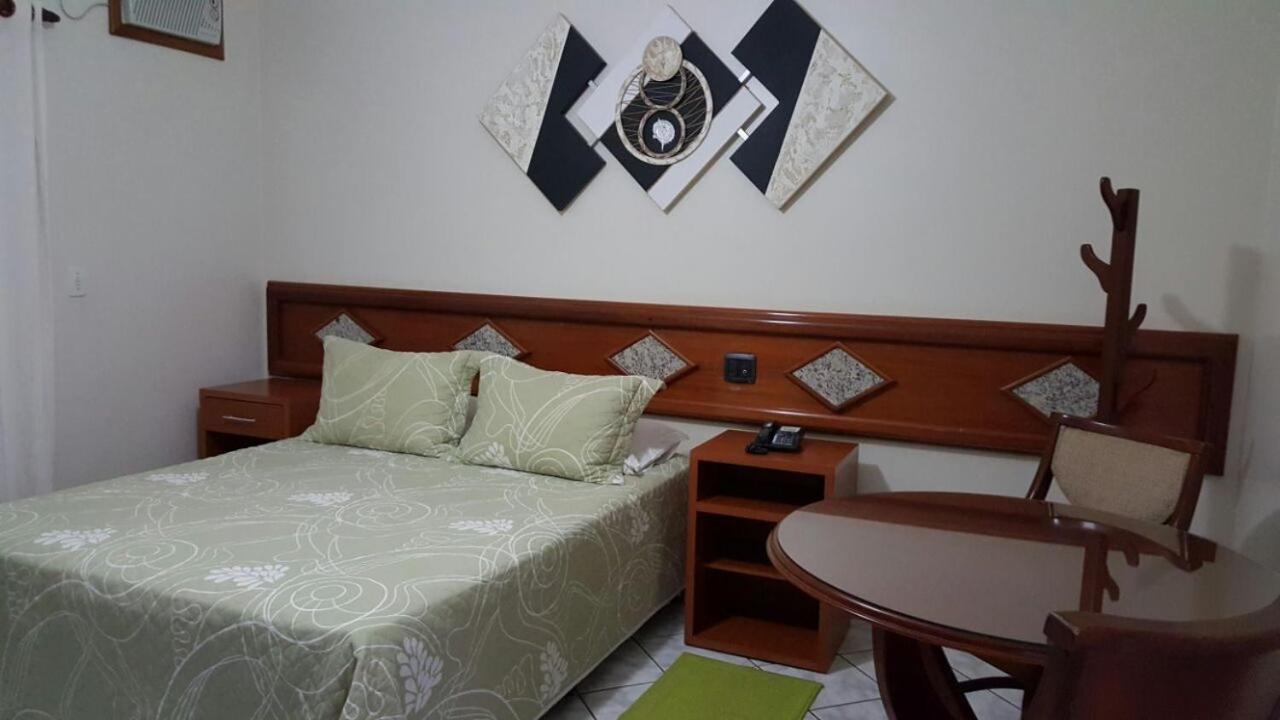 Hotel E Pousada Recanto Do Rio Pardo São José do Rio Pardo Quarto foto
